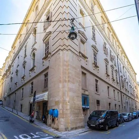Apartment Stylish House In The Heart Of *