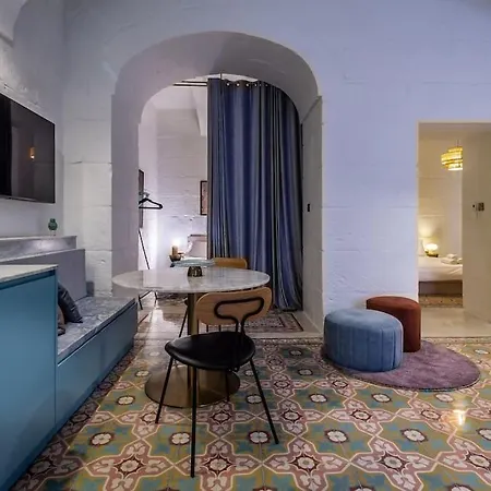 Stylish House In The Heart Of Apartment *